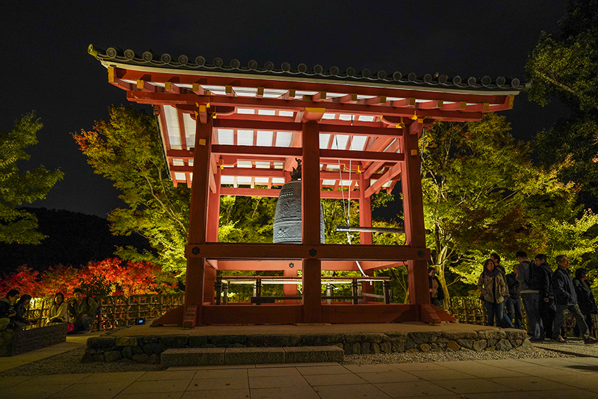 Bonshō bell at the Byōdō-in temple in Japan