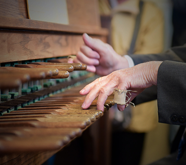 Learn to play the carillon at the North American Carillon School