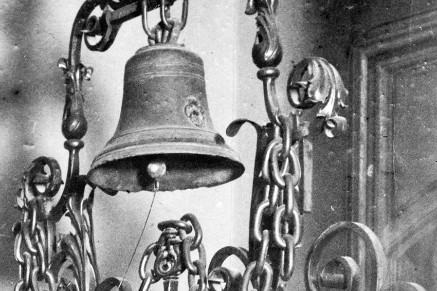 Historical photograph of the Lutine Bell at Lloyd's of London