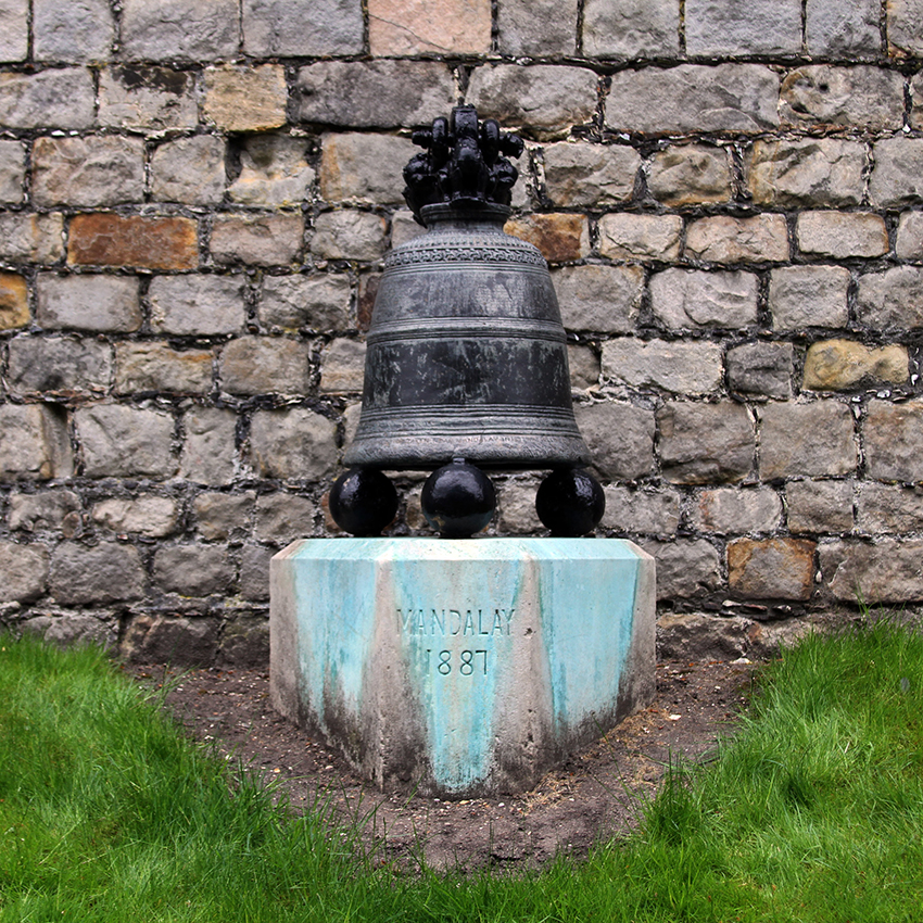 Bell from Mandalay Palace installed at Windsor Castle